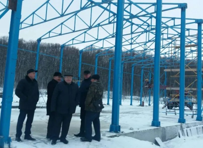 Director of PJSC "Barsky Machine-Building Plant" Luk I.H. together with the head of the Illinets City Council V.M. Yashchuk. got acquainted with the progress of works on the construction of the waste sorting complex