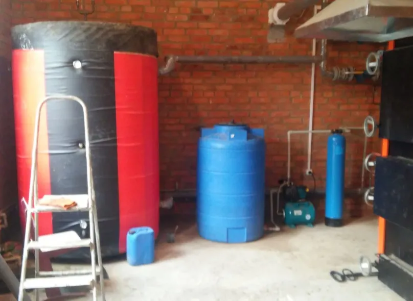 The employees of PJSC "Barskyi mashinobudovny zavod" carried out work on the removal of the boiler rooms of the ZOSH of the Bershad district from the basement premises — Photo 4