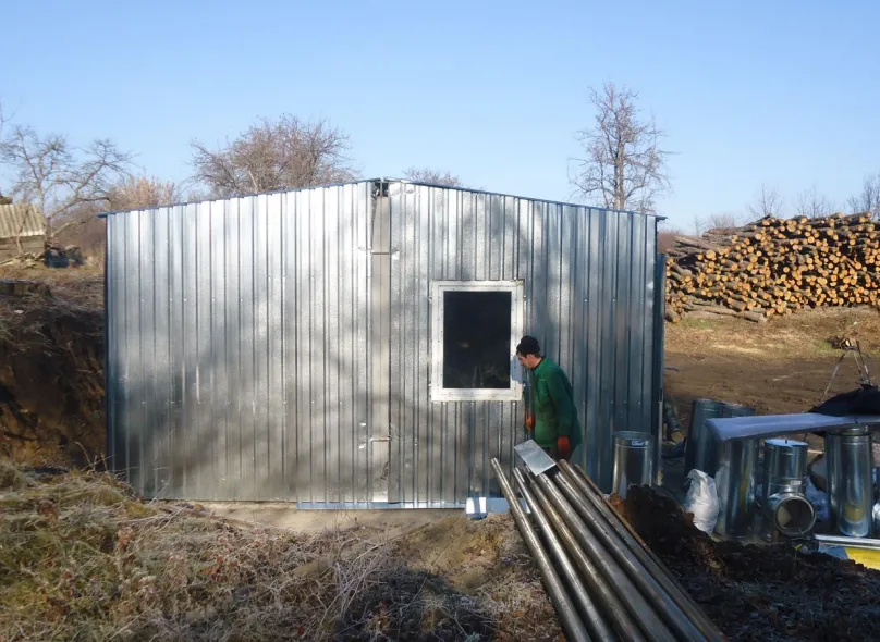 The employees of PJSC "Barskyi mashinobudovny zavod" carried out work on the removal of the boiler rooms of the ZOSH of the Bershad district from the basement premises — Photo 10